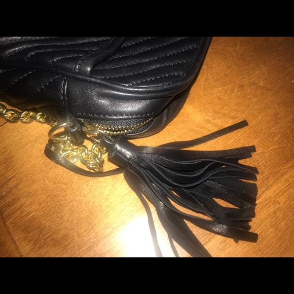 SOLD Saks Fifth Avenue Leather Handbag - Picture 10 of 16